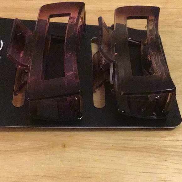 bebe Large Hair Clips - Picture 4 of 10